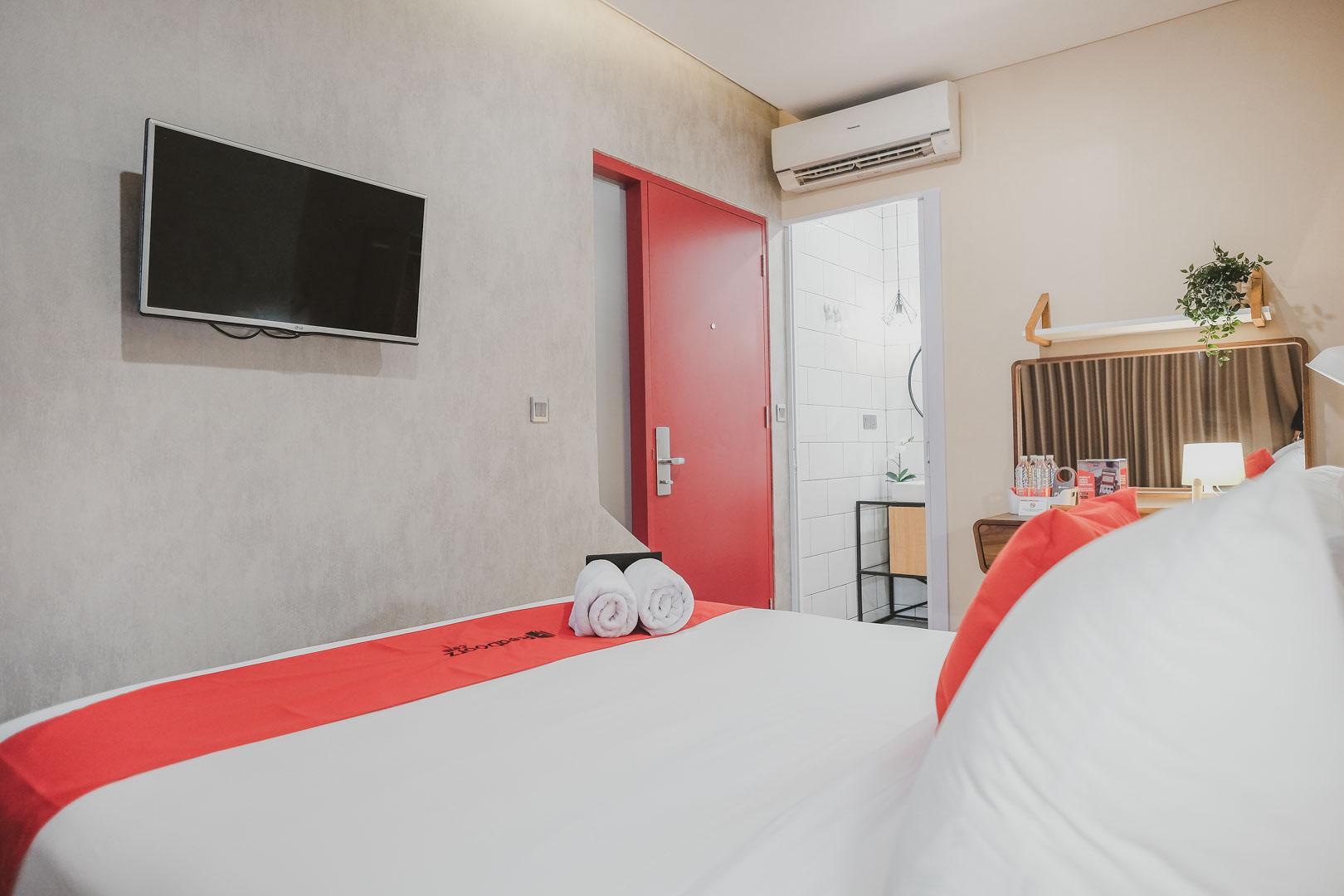 Reddoorz Plus @ Thamrin Jacarta Exterior foto