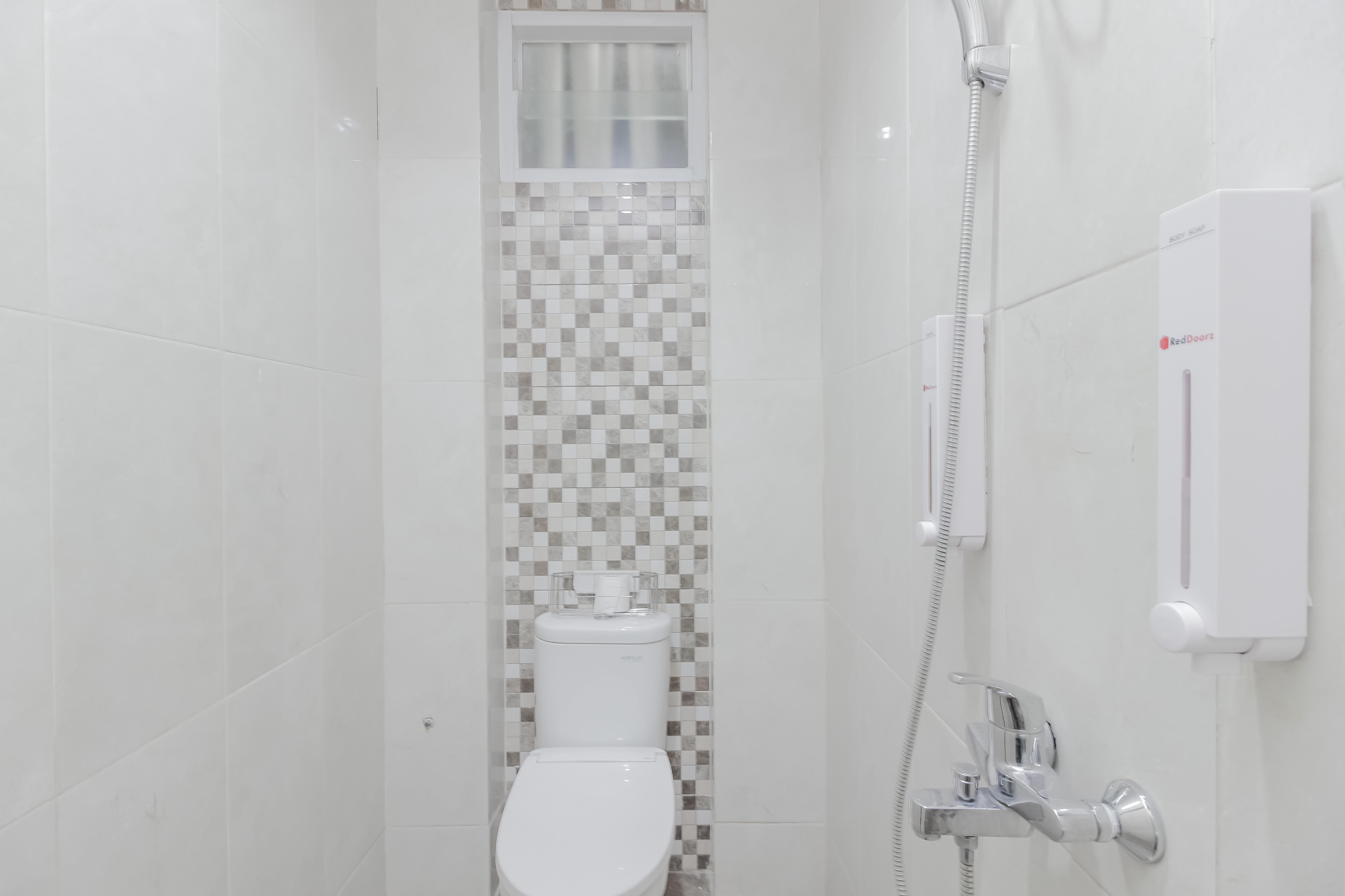 Reddoorz Plus @ Thamrin Jacarta Exterior foto