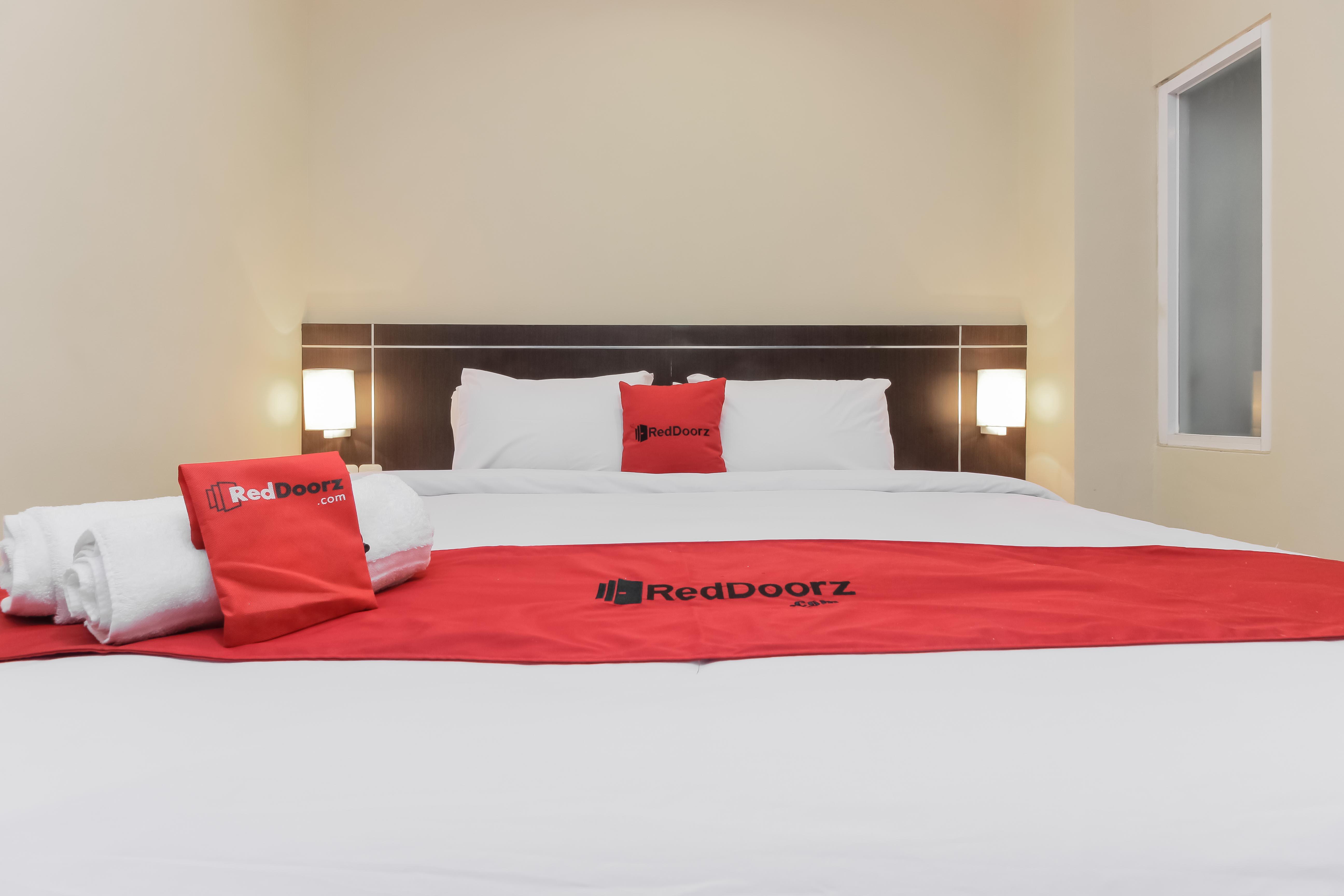 Reddoorz Plus @ Thamrin Jacarta Exterior foto